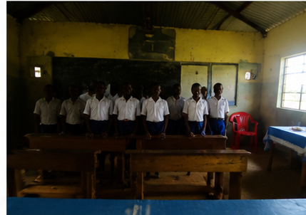 Children learning in the classroom at Klatan
